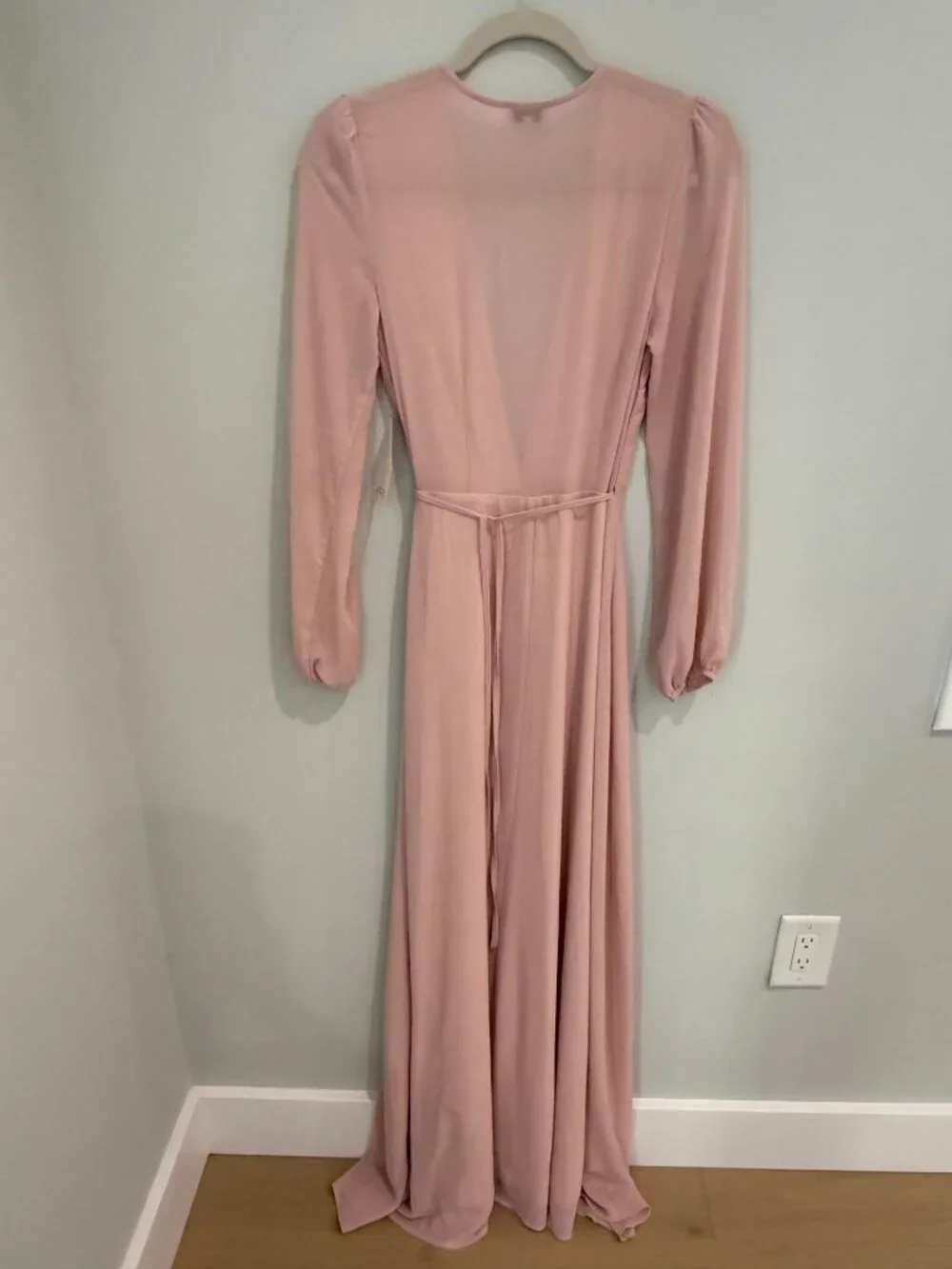 NWT Tobi Blush Pink Deep V-Neck Long Sleeve Maxi Dress - Size XS
